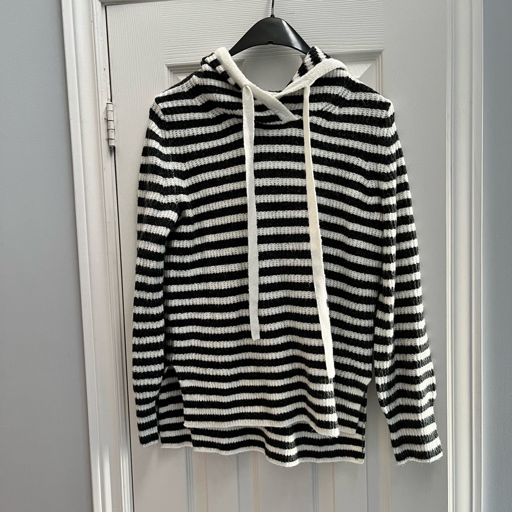 Black and White Striped Pullover